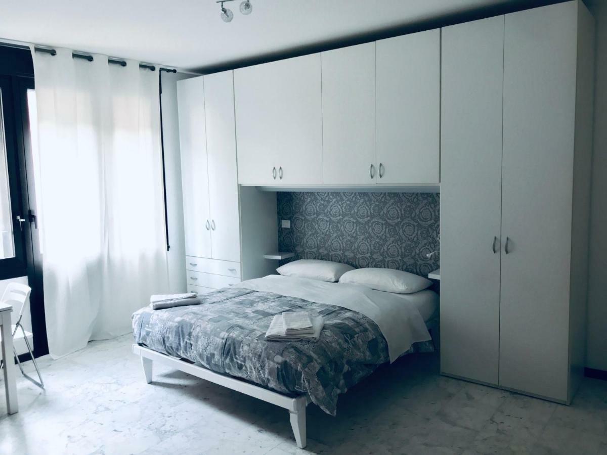 Tadino Studio Milan Bagian luar foto